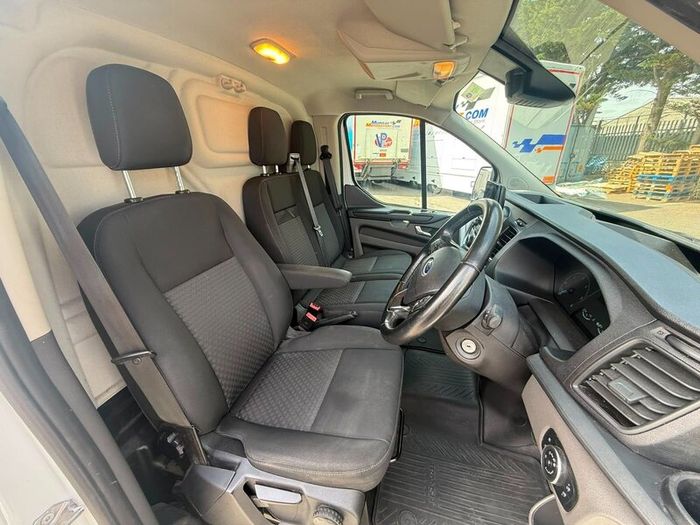 Ford Transit Custom Trend LWB 130HP - Low Mileage