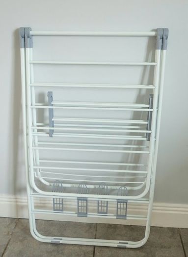Clothes rack