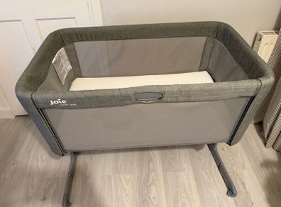 Joie Roomie Glide Bedside Crib