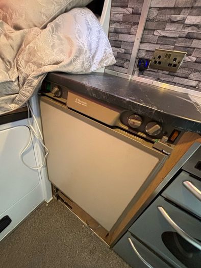 UPDATE - Mercedes Sprinter professionally converted campervan