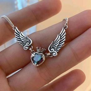 Wings heart necklace