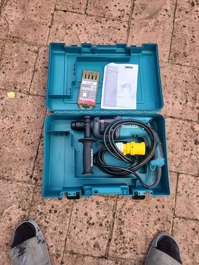 hammer drill  makita hr2230