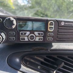 Motorola dm3401 2 way radio