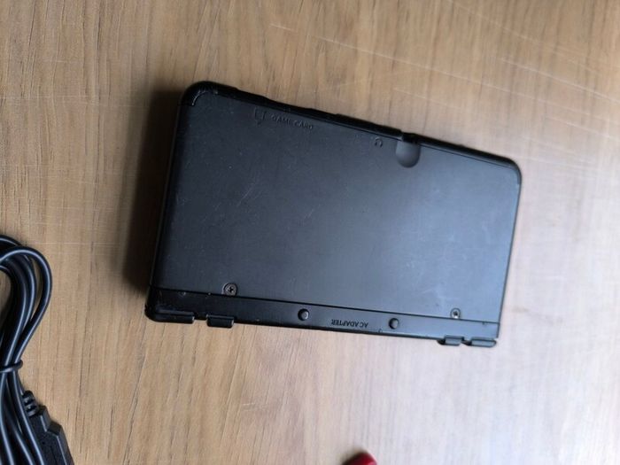 Nintendo New model 3DS with 20 games