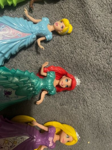 Disney Magic Clip Dolls