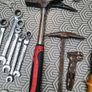 Hand tools and toolbag Image 10