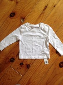 BNWT 9-12 Months White Top