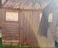 shed / wood