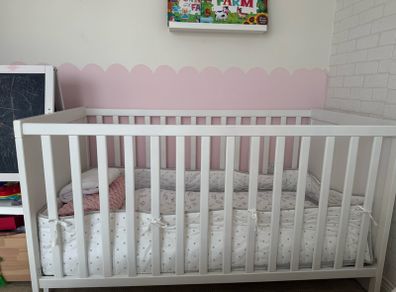 baby cot