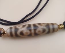Vintage 12 Unique Eyes Himalayan Tibetan Agate Dzi Bead Pendant Necklace