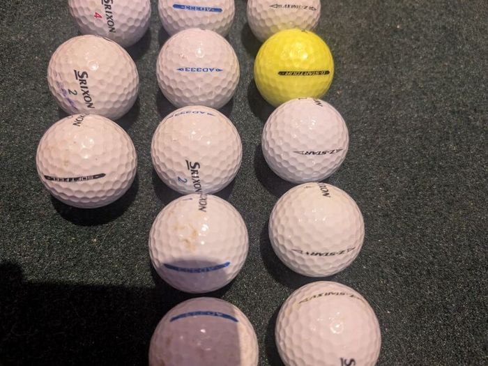 21 x Srixon Golf Balls,