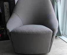Swivel armchair