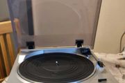 Dual DT 200 Turntable, 33/45 rpm, Full working.