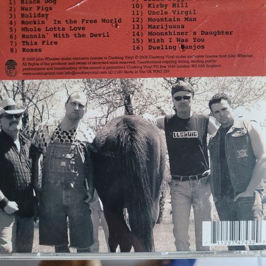 Hayseed Dixie - A Hot Piece Of Grass.