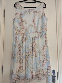 Perfect for Summer. Beautiful chiffon floral midi dress from Lady Vintage