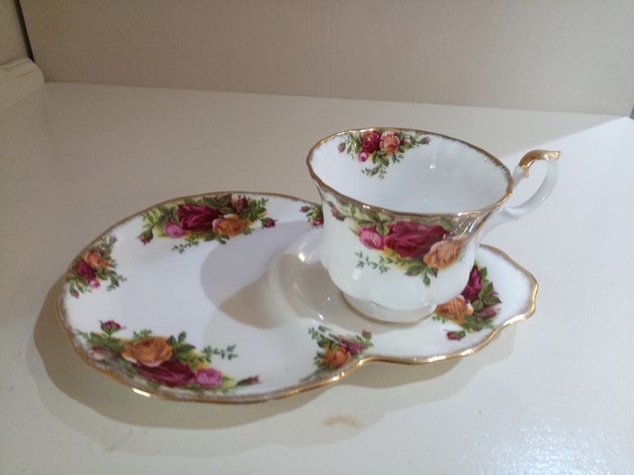 Tennis Set / TV Set Royal Albert Old Country Roses Bone China