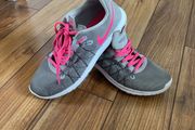 Nike runners Pink &amp; Grey