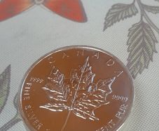Canadian maple leaf