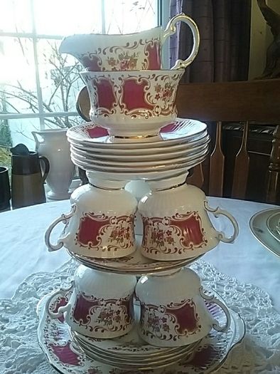 Twenty One Piece Elizabethan China Teaset