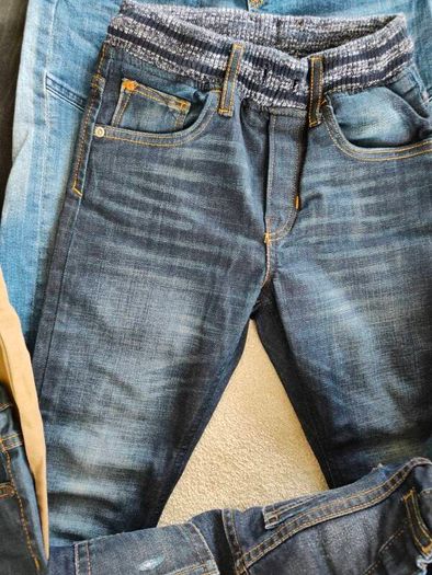 Big bundle of boys jeans 6-7 yrs