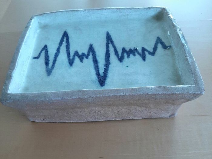 Ceramic pottery dish