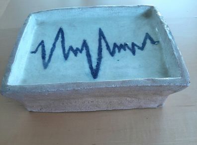 Ceramic pottery dish