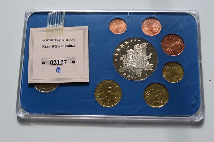 Greece european currencies Medal & stickman 2 EURO coins set UNC
