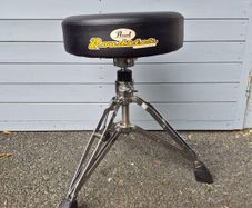 Pearl D-1000 Drum Stool (Used)