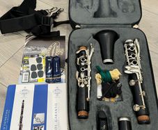 Buffet Crampon E11 Clarinet, Vandoren B40 Mouthpiece + Extras