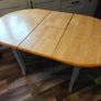 kitchen table (extendable)and 4 chairs Image 2