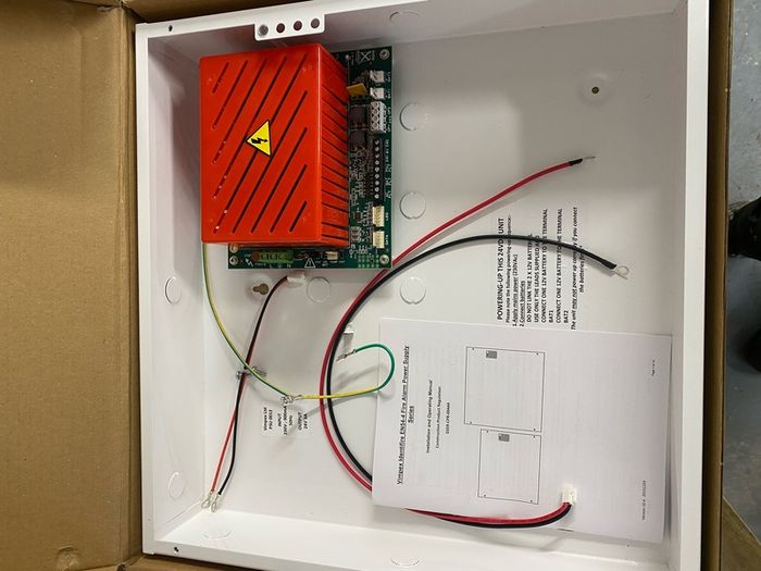 Vimpex 3A PSU PSU0012 & Yuasa Lead Acid Batteries