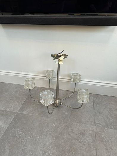 Two ceiling lights