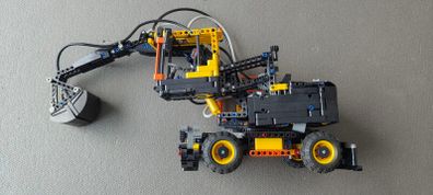 Lego technic pneumatic working vehicle