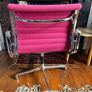 Eames aluminium pink office chair Wool Image 2