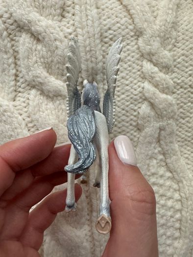 Schleich Bayala White Pegasus Foal Toy Figure SC70543 about 9 cm Used Please look at the pictures