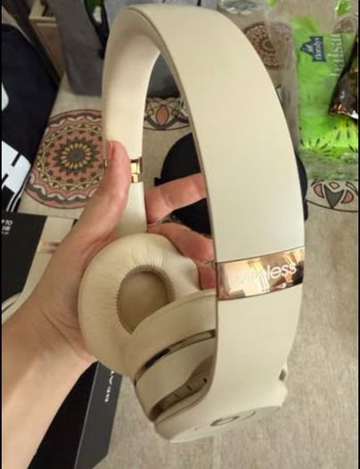 Beats Bluetooth Headphones - Glod