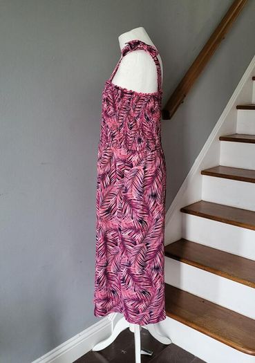 Dunnes pink pattern summer dress, Size 16-18