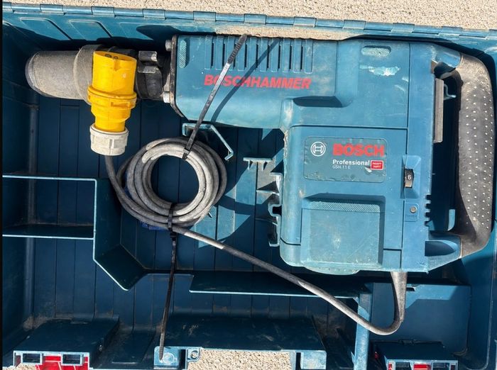 Bosch Professional GSH 11 E 110V SDS Max Demolition Breaker