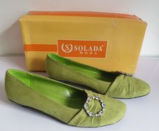 Solada Moda Ladies Green Suede Shoes New With Box Size UK4 Jewel Detail Low Heel CAN POST