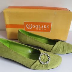 Solada Moda Ladies Green Suede Shoes New With Box Size UK4 Jewel Detail Low Heel CAN POST