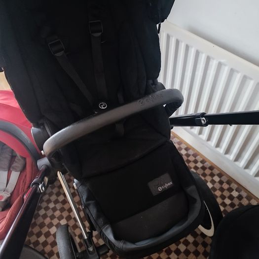 Cybex Priam travel system with lie flat car seat