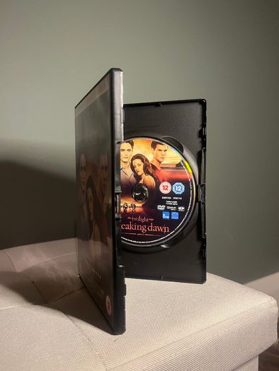 Twilight Saga Complete 5 Movie DVD Collection