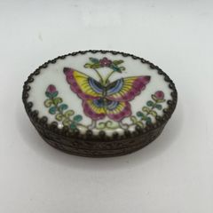 Antique Chinese pill box