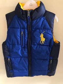 Brand new reversible boys gilet size 3-5