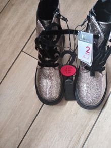 Girls boots NEW size 2