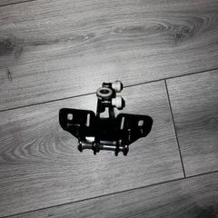 Mercedes Sprinter / Vito Sliding Door Roller Middle Hinge