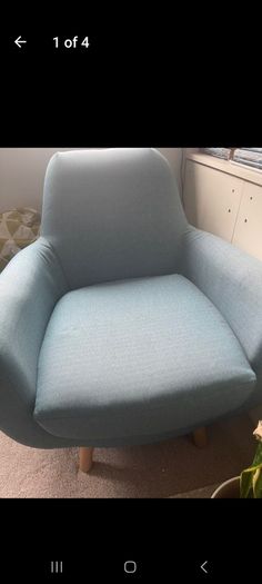3 seater tourquise coach and 2 seats