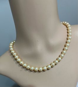 pearl necklace