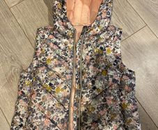 Mango gilet size 7-8 like new