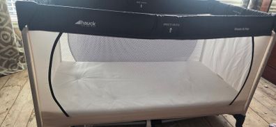 Hauck Dream N Play Travel Cot / Playpen